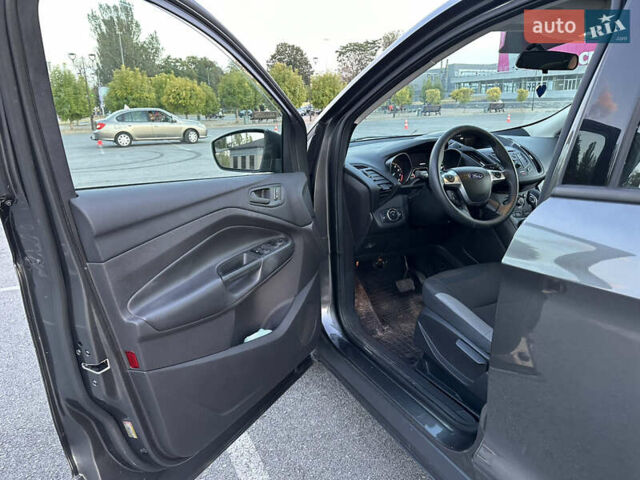 Серый Форд Эскейп, объемом двигателя 2.5 л и пробегом 100 тыс. км за 11000 $, фото 8 на Automoto.ua
