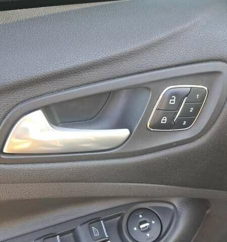 Серый Форд Эскейп, объемом двигателя 2 л и пробегом 129 тыс. км за 13299 $, фото 20 на Automoto.ua