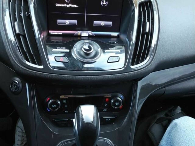 Сірий Форд Ескейп, об'ємом двигуна 1.6 л та пробігом 205 тис. км за 9999 $, фото 3 на Automoto.ua