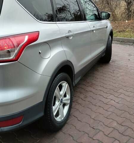 Серый Форд Эскейп, объемом двигателя 1.6 л и пробегом 206 тыс. км за 12250 $, фото 1 на Automoto.ua