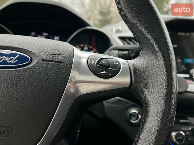 Серый Форд Эскейп, объемом двигателя 2 л и пробегом 124 тыс. км за 13500 $, фото 11 на Automoto.ua