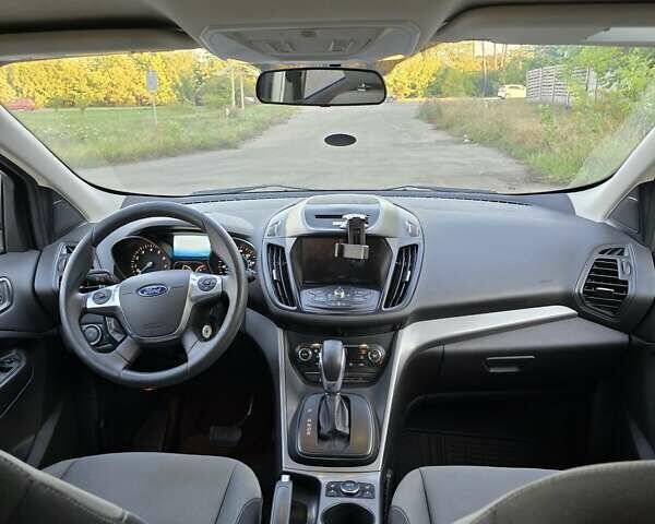 Серый Форд Эскейп, объемом двигателя 2 л и пробегом 230 тыс. км за 12500 $, фото 13 на Automoto.ua