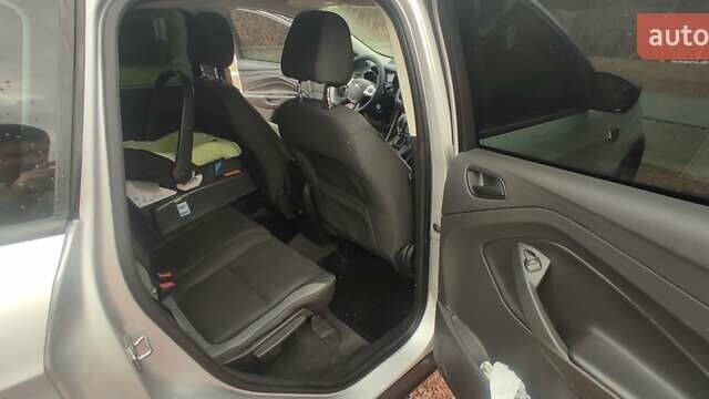 Серый Форд Эскейп, объемом двигателя 2.5 л и пробегом 179 тыс. км за 11500 $, фото 11 на Automoto.ua