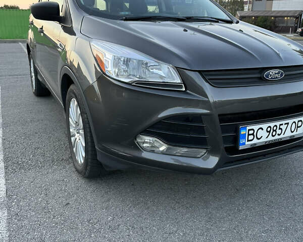 Серый Форд Эскейп, объемом двигателя 2.5 л и пробегом 100 тыс. км за 11000 $, фото 1 на Automoto.ua