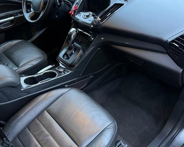 Серый Форд Эскейп, объемом двигателя 2 л и пробегом 125 тыс. км за 12000 $, фото 16 на Automoto.ua