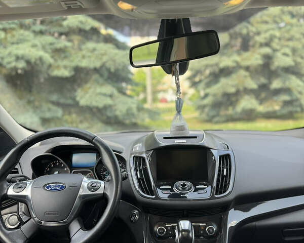 Форд Эскейп 2015 в Ивано-Франковске на Automoto.ua Серый Форд Эскейп, объемом двигателя 2 л и пробегом 252 тыс. км за 11800 $, фото 23 на Automoto.ua