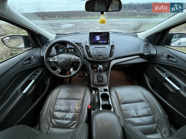 Серый Форд Эскейп, объемом двигателя 2.5 л и пробегом 184 тыс. км за 11500 $, фото 16 на Automoto.ua