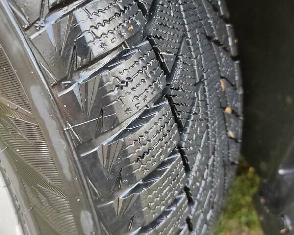 Серый Форд Эскейп, объемом двигателя 2.49 л и пробегом 220 тыс. км за 10500 $, фото 6 на Automoto.ua