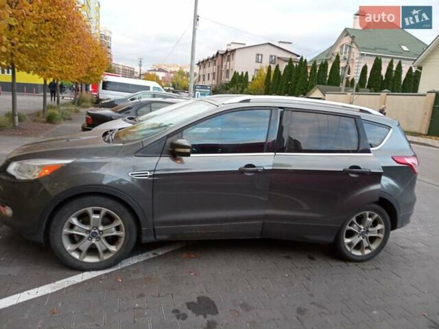 Форд Эскейп 2015 в Киеве на Automoto.ua Серый Форд Эскейп, объемом двигателя 1.6 л и пробегом 204 тыс. км за 11000 $, фото 1 на Automoto.ua