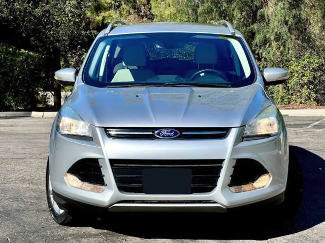 Форд Эскейп 2015 в Одессе на Automoto.ua Серый Форд Эскейп, объемом двигателя 2 л и пробегом 77 тыс. км за 1900 $, фото 1 на Automoto.ua