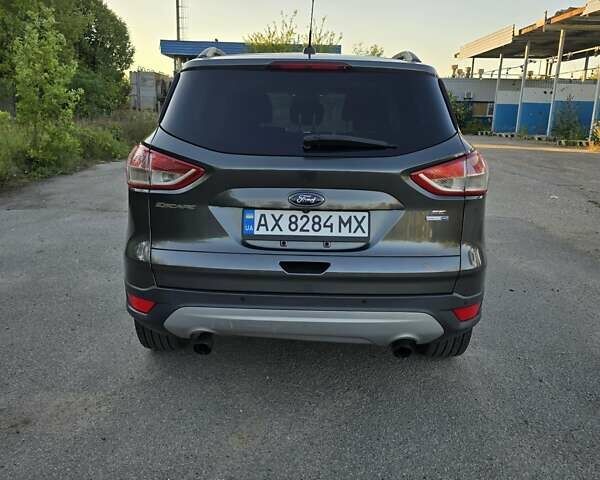 Серый Форд Эскейп, объемом двигателя 2 л и пробегом 230 тыс. км за 12500 $, фото 2 на Automoto.ua