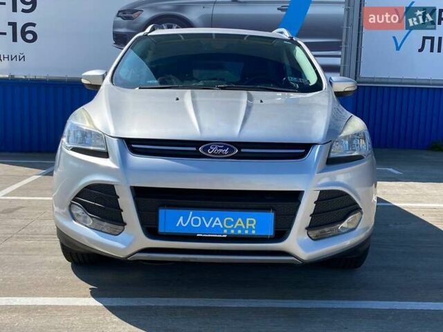 Форд Эскейп 2015 в Киеве на Automoto.ua Серый Форд Эскейп, объемом двигателя 2 л и пробегом 140 тыс. км за 11600 $, фото 1 на Automoto.ua