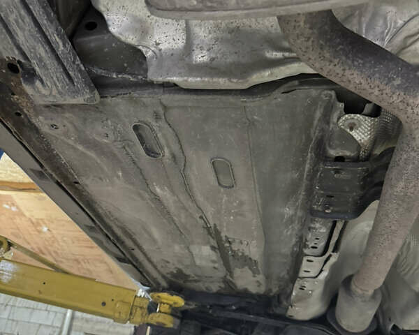 Серый Форд Эскейп, объемом двигателя 2.5 л и пробегом 165 тыс. км за 11333 $, фото 45 на Automoto.ua