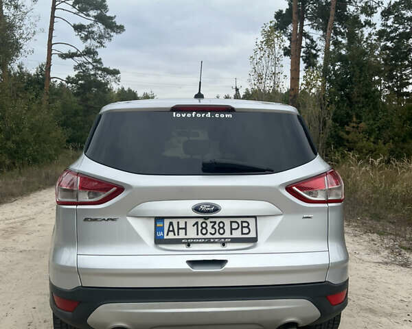 Серый Форд Эскейп, объемом двигателя 2.5 л и пробегом 147 тыс. км за 12300 $, фото 4 на Automoto.ua