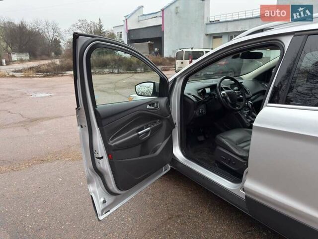 Серый Форд Эскейп, объемом двигателя 2 л и пробегом 150 тыс. км за 12800 $, фото 8 на Automoto.ua