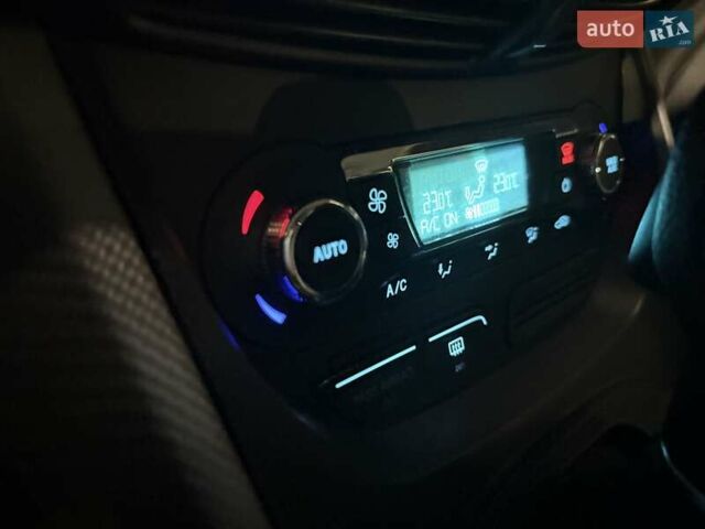 Форд Эскейп 2015 в Киеве на Automoto.ua Серый Форд Эскейп, объемом двигателя 2 л и пробегом 239 тыс. км за 13222 $, фото 4 на Automoto.ua