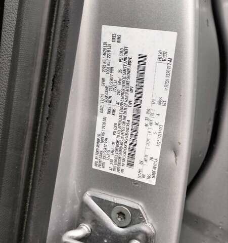 Серый Форд Эскейп, объемом двигателя 1.6 л и пробегом 206 тыс. км за 12250 $, фото 7 на Automoto.ua