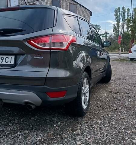 Серый Форд Эскейп, объемом двигателя 2 л и пробегом 223 тыс. км за 11500 $, фото 14 на Automoto.ua