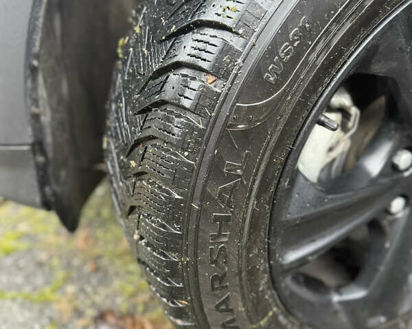 Серый Форд Эскейп, объемом двигателя 2.5 л и пробегом 165 тыс. км за 11333 $, фото 42 на Automoto.ua