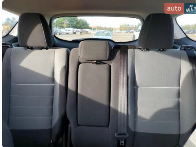 Серый Форд Эскейп, объемом двигателя 1.6 л и пробегом 180 тыс. км за 10000 $, фото 9 на Automoto.ua