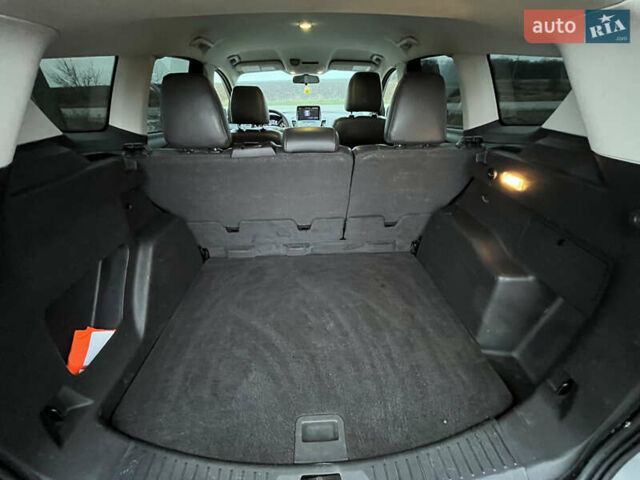 Серый Форд Эскейп, объемом двигателя 2.5 л и пробегом 184 тыс. км за 11500 $, фото 18 на Automoto.ua