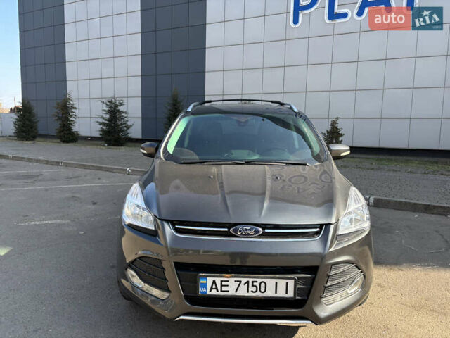Серый Форд Эскейп, объемом двигателя 2 л и пробегом 200 тыс. км за 12500 $, фото 1 на Automoto.ua