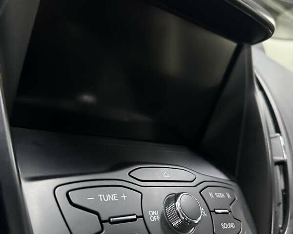 Форд Эскейп 2015 в Киеве на Automoto.ua Серый Форд Эскейп, объемом двигателя 2 л и пробегом 239 тыс. км за 13222 $, фото 17 на Automoto.ua