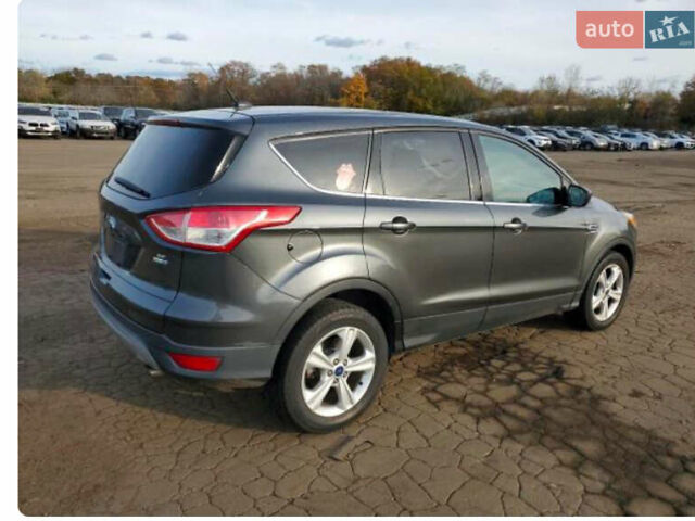 Серый Форд Эскейп, объемом двигателя 1.6 л и пробегом 180 тыс. км за 10000 $, фото 4 на Automoto.ua
