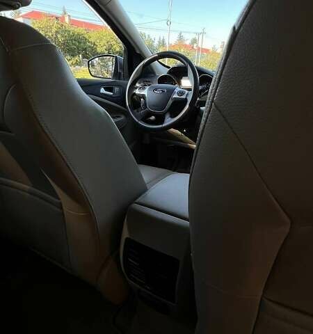 Серый Форд Эскейп, объемом двигателя 1.6 л и пробегом 142 тыс. км за 11500 $, фото 5 на Automoto.ua