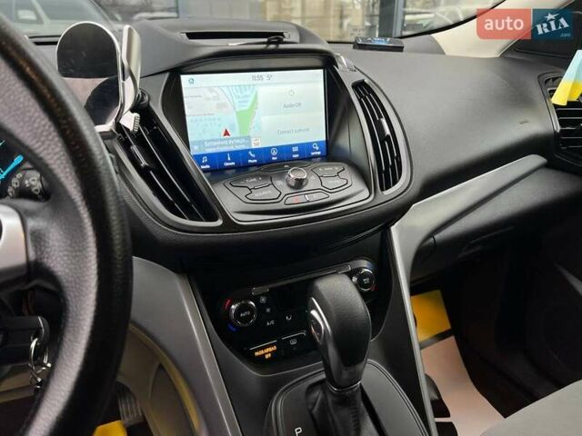 Сірий Форд Ескейп, об'ємом двигуна 2 л та пробігом 179 тис. км за 11800 $, фото 16 на Automoto.ua