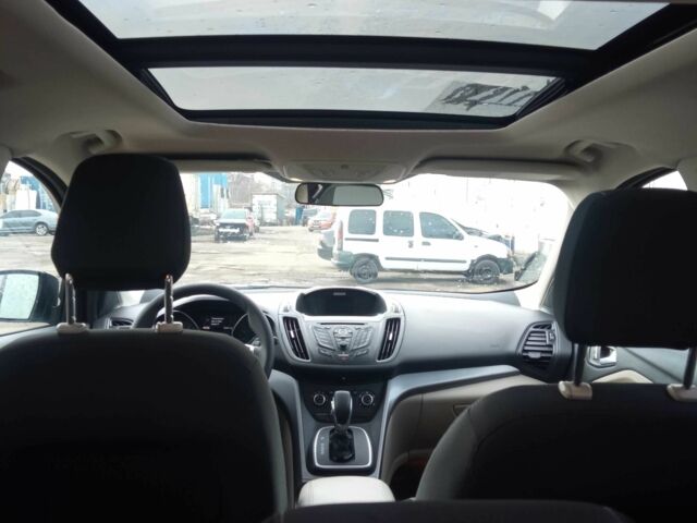 Серый Форд Эскейп, объемом двигателя 2 л и пробегом 208 тыс. км за 11800 $, фото 5 на Automoto.ua