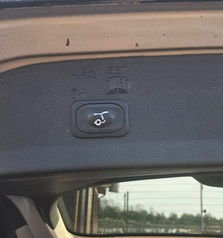 Серый Форд Эскейп, объемом двигателя 2 л и пробегом 129 тыс. км за 13299 $, фото 8 на Automoto.ua