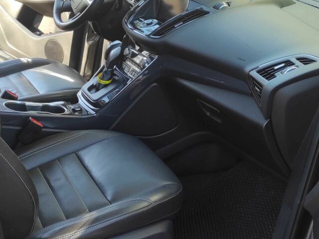 Серый Форд Эскейп, объемом двигателя 2 л и пробегом 106 тыс. км за 13500 $, фото 4 на Automoto.ua