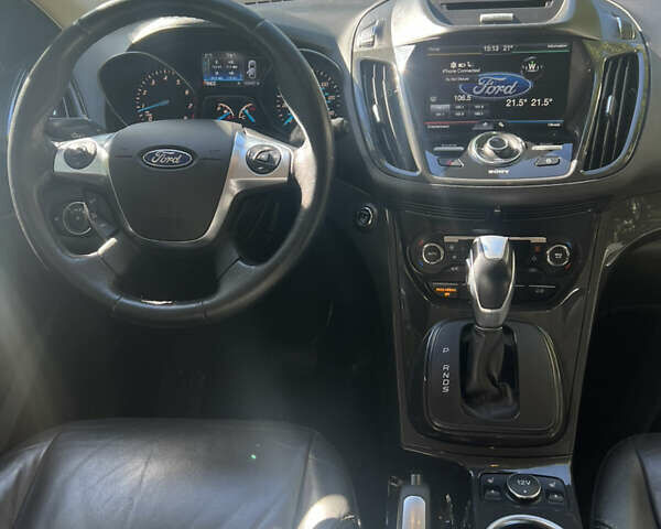 Серый Форд Эскейп, объемом двигателя 2 л и пробегом 170 тыс. км за 12900 $, фото 8 на Automoto.ua