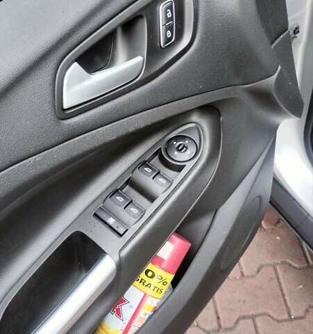 Серый Форд Эскейп, объемом двигателя 1.6 л и пробегом 206 тыс. км за 12250 $, фото 5 на Automoto.ua