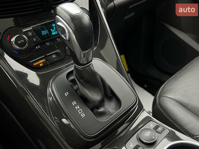 Серый Форд Эскейп, объемом двигателя 2 л и пробегом 124 тыс. км за 13500 $, фото 17 на Automoto.ua