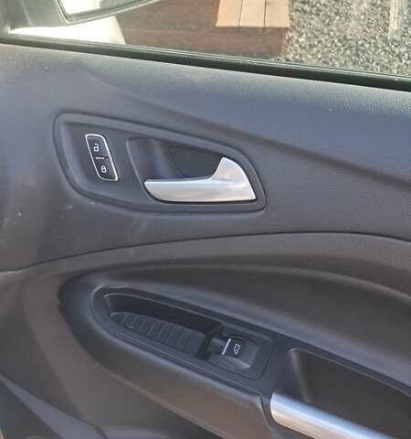 Серый Форд Эскейп, объемом двигателя 2 л и пробегом 129 тыс. км за 13299 $, фото 16 на Automoto.ua