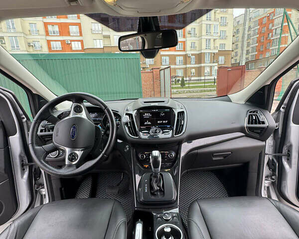 Сірий Форд Ескейп, об'ємом двигуна 2 л та пробігом 151 тис. км за 12200 $, фото 9 на Automoto.ua