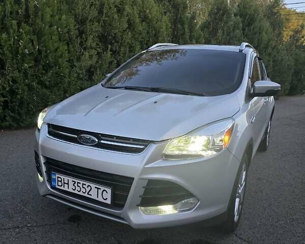 Серый Форд Эскейп, объемом двигателя 2 л и пробегом 150 тыс. км за 13400 $, фото 12 на Automoto.ua