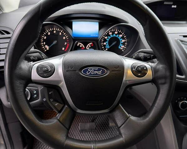 Серый Форд Эскейп, объемом двигателя 2.5 л и пробегом 165 тыс. км за 11333 $, фото 21 на Automoto.ua