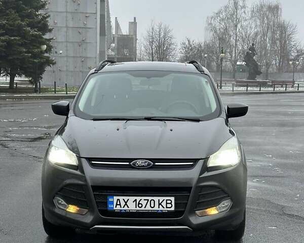 Серый Форд Эскейп, объемом двигателя 2 л и пробегом 243 тыс. км за 10500 $, фото 1 на Automoto.ua