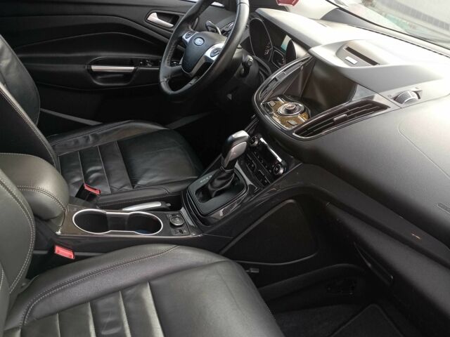 Сірий Форд Ескейп, об'ємом двигуна 1.6 л та пробігом 205 тис. км за 9999 $, фото 2 на Automoto.ua