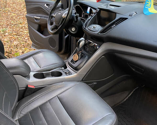 Серый Форд Эскейп, объемом двигателя 2 л и пробегом 309 тыс. км за 11000 $, фото 12 на Automoto.ua