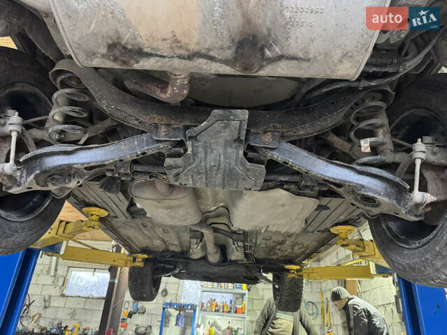 Серый Форд Эскейп, объемом двигателя 2.5 л и пробегом 165 тыс. км за 11333 $, фото 44 на Automoto.ua