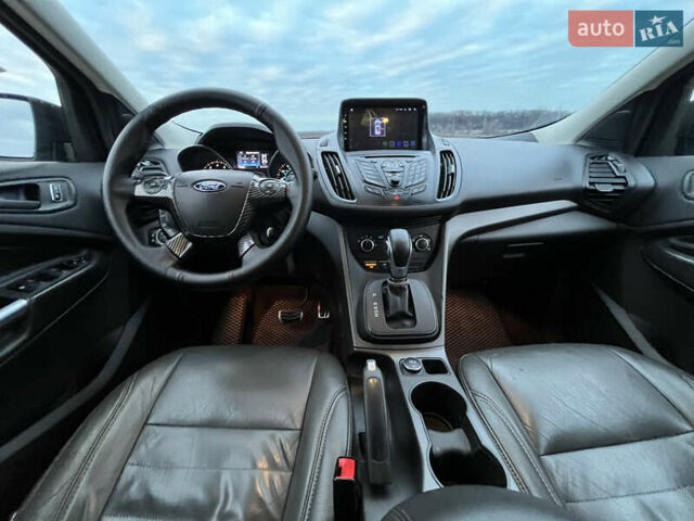 Серый Форд Эскейп, объемом двигателя 2.5 л и пробегом 184 тыс. км за 11500 $, фото 17 на Automoto.ua