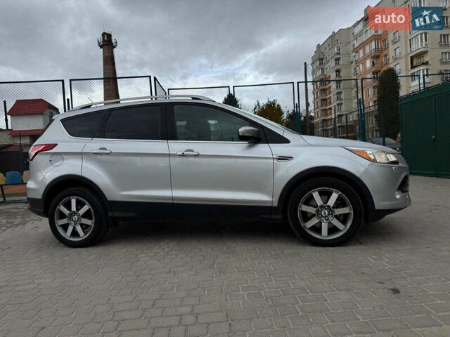 Сірий Форд Ескейп, об'ємом двигуна 2 л та пробігом 151 тис. км за 12200 $, фото 1 на Automoto.ua