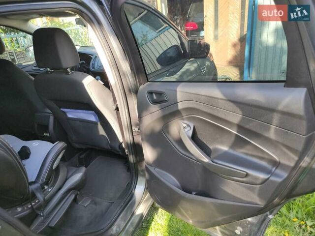 Серый Форд Эскейп, объемом двигателя 2.49 л и пробегом 220 тыс. км за 10500 $, фото 16 на Automoto.ua