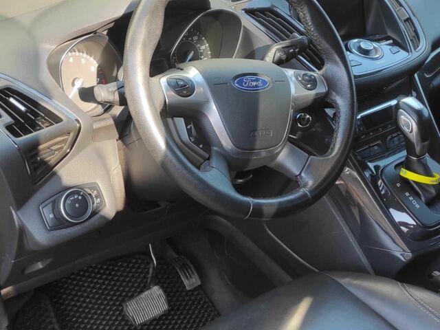 Серый Форд Эскейп, объемом двигателя 2 л и пробегом 106 тыс. км за 13500 $, фото 5 на Automoto.ua