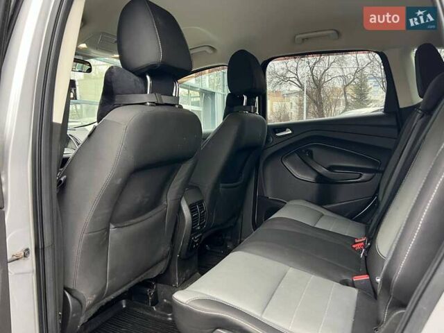 Сірий Форд Ескейп, об'ємом двигуна 2 л та пробігом 179 тис. км за 11800 $, фото 23 на Automoto.ua