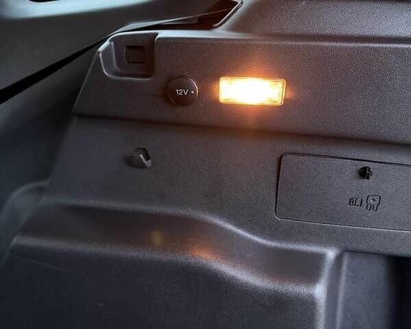 Серый Форд Эскейп, объемом двигателя 2 л и пробегом 125 тыс. км за 12000 $, фото 29 на Automoto.ua